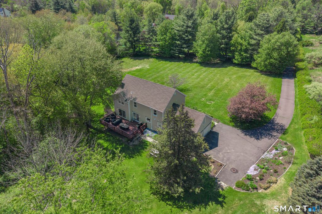 Photo of 9 Cemetery Road, Newtown, CT 06470 (MLS # 24173406)