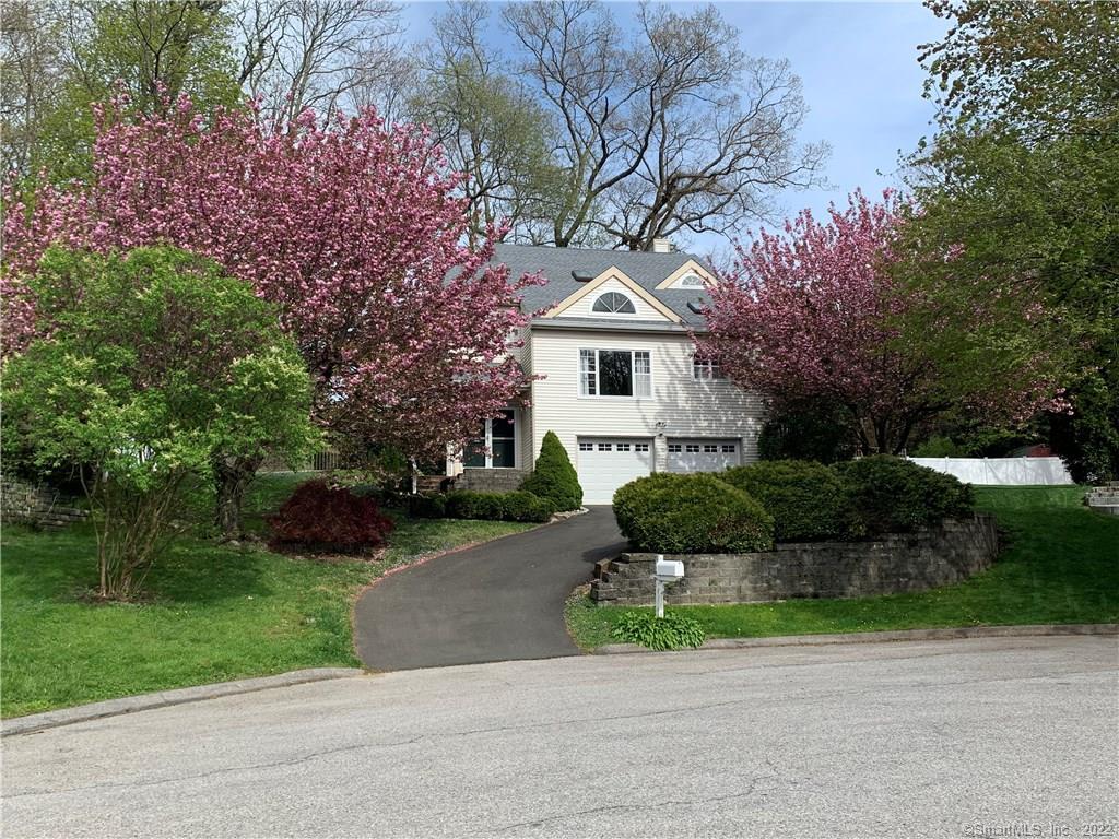 Photo 1 of 16 Baker Place, Stamford, Connecticut, $620,000, Web #: 170315197