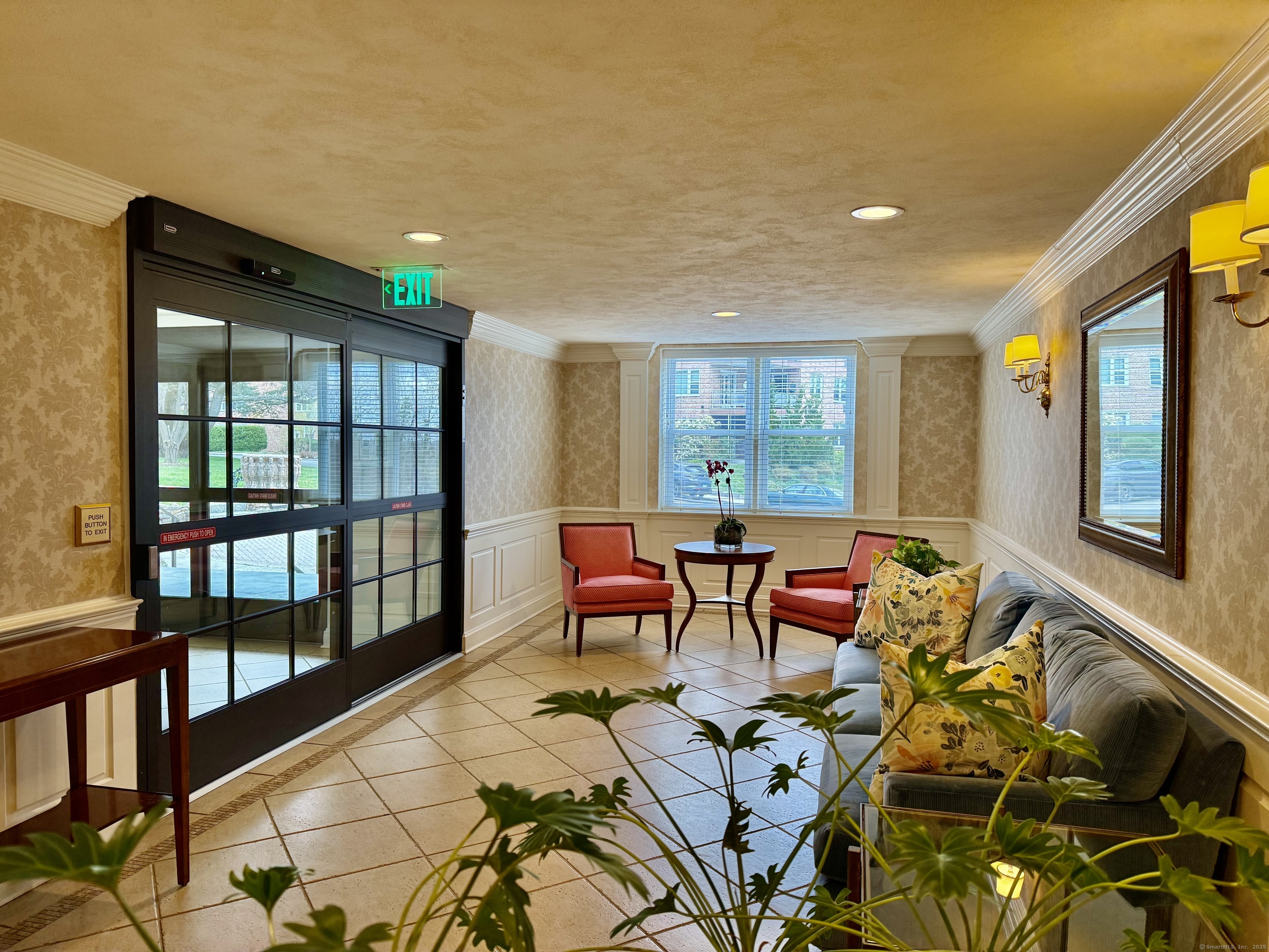 3 Putnam Hill Road #3F, Greenwich, Connecticut image 2
