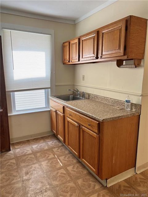 Multifamily For Rent - 259 Humphrey Street #2<br/> New Haven, CT 06511