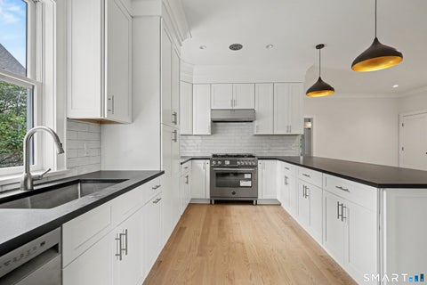 Tiny photo for 15 Shorelands Place, Greenwich, CT 06870 (MLS # 24179510)