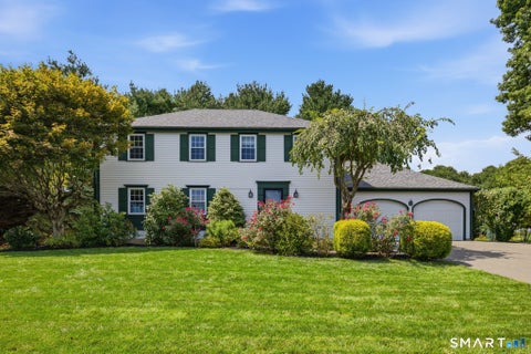 Photo of 32 Braeside Crescent, Manchester, CT 06040 (MLS # 24139566)