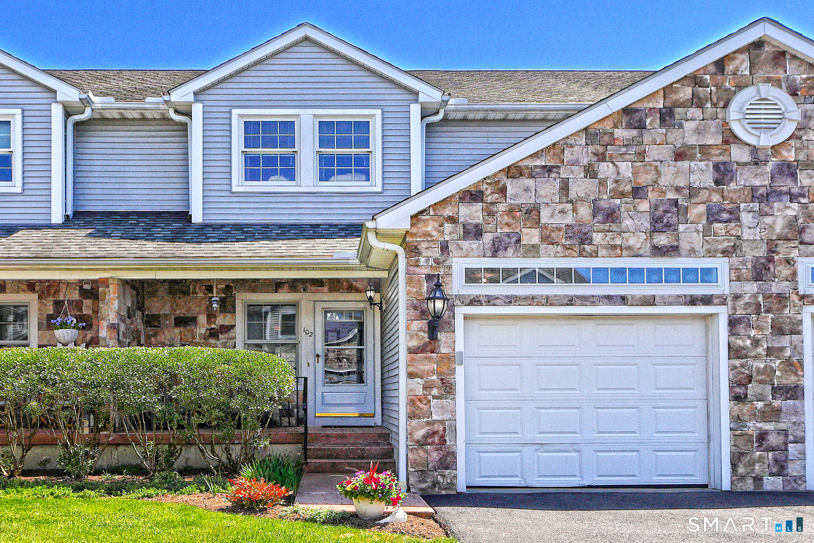 102 Lantern Court 102