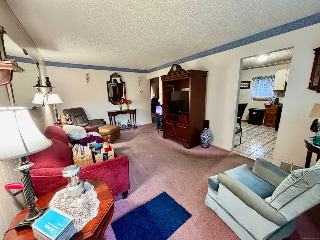 Photo of 21 7th Street, Newington, CT 06111 (MLS # 24134798)
