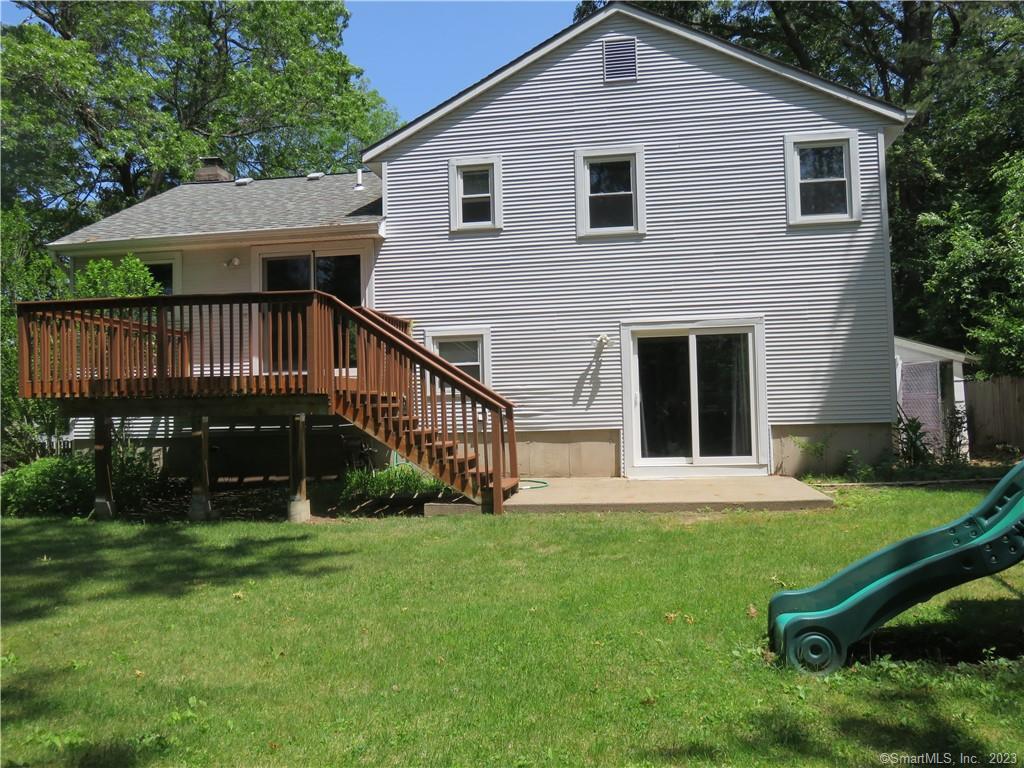 Farmington, Connecticut 06085, United States, 4 Bedrooms Bedrooms, ,2 BathroomsBathrooms,Residential,Active,138308