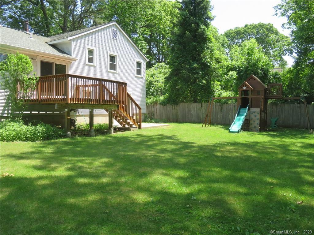 Farmington, Connecticut 06085, United States, 4 Bedrooms Bedrooms, ,2 BathroomsBathrooms,Residential,Active,138308