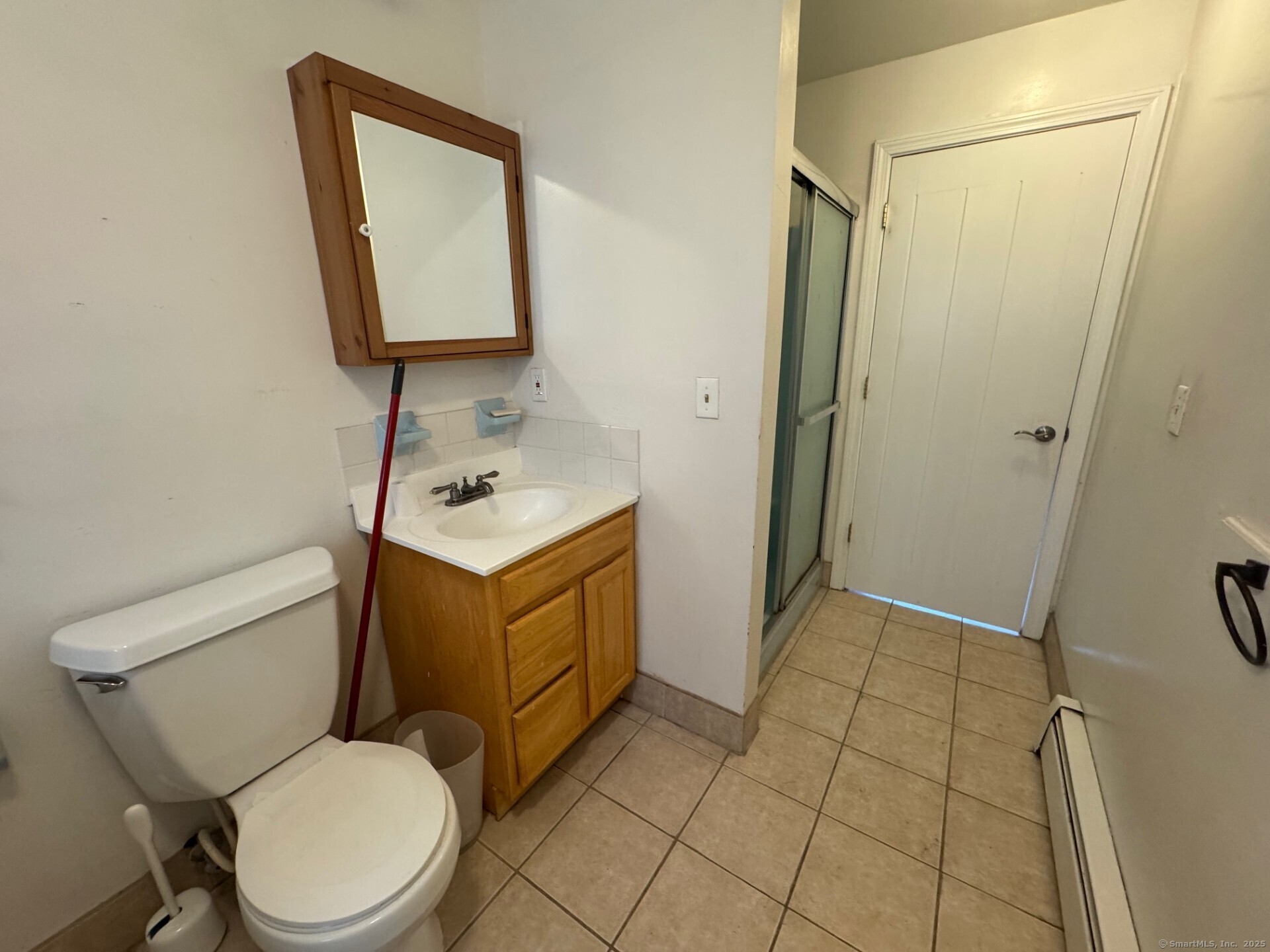 Farmington, Connecticut 06085, United States, 4 Bedrooms Bedrooms, ,2 BathroomsBathrooms,Residential,Active,138308