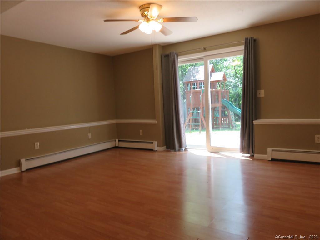 Farmington, Connecticut 06085, United States, 4 Bedrooms Bedrooms, ,2 BathroomsBathrooms,Residential,Active,138308