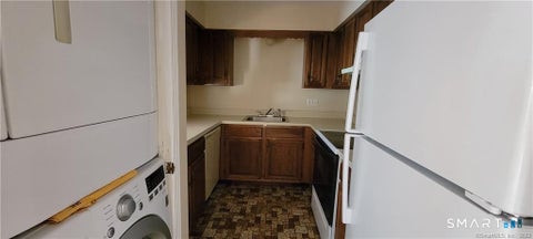 Tiny photo for 375 Glendale Avenue #D11, Bridgeport, CT 06606 (MLS # 24211792)
