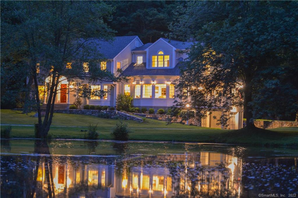 Photo 1 of 203 Pocconock Trail, New Canaan, Connecticut, $1,395,000, Web #: 170083746