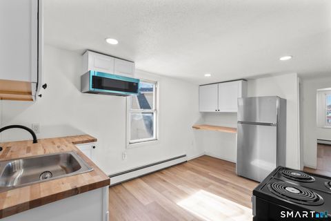 Photo of 26-28 McLean Street #3, Hartford, CT 06114 (MLS # 24153743)