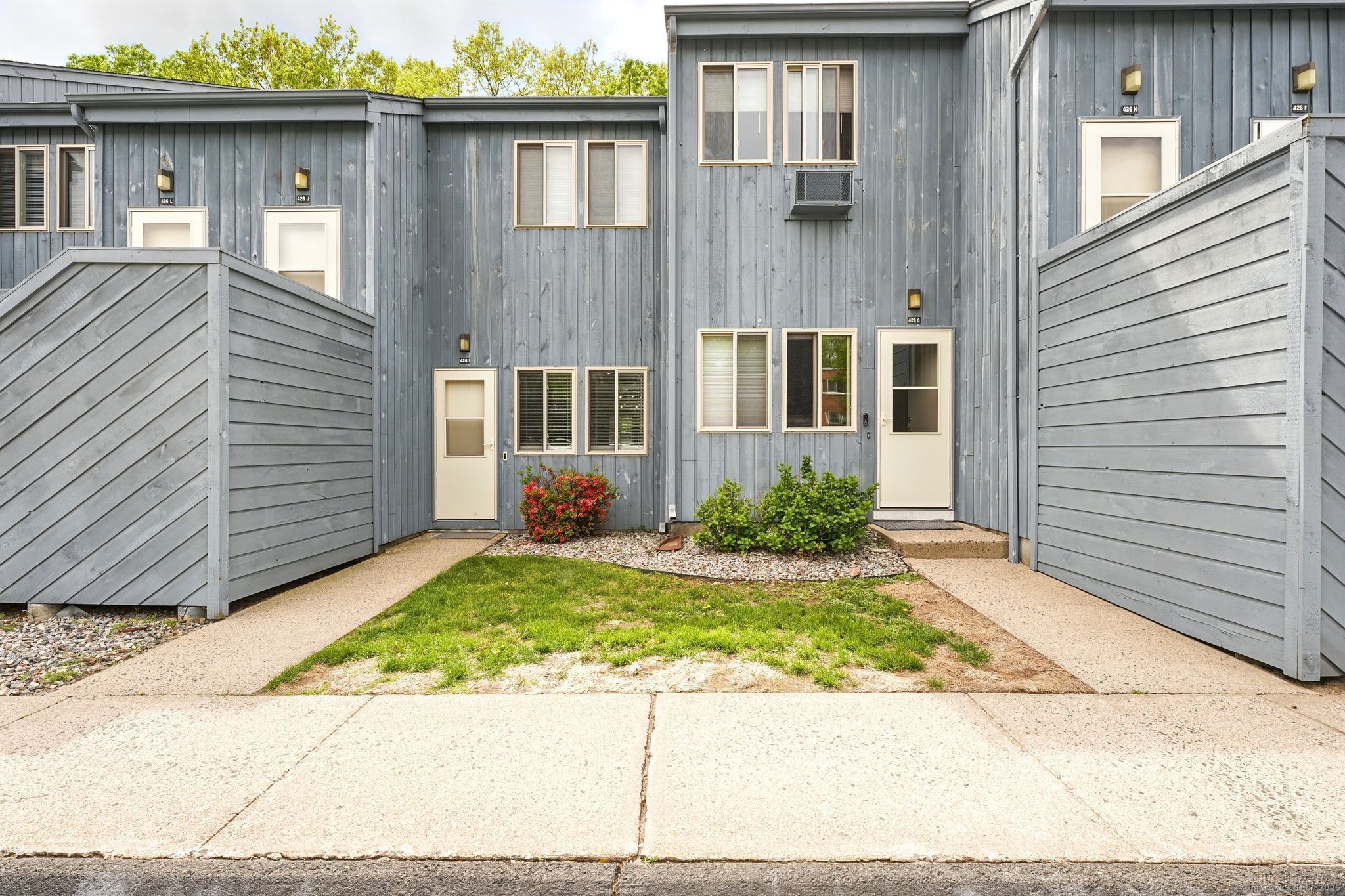 426 Emmett Street #APT I, Bristol, Connecticut image 3
