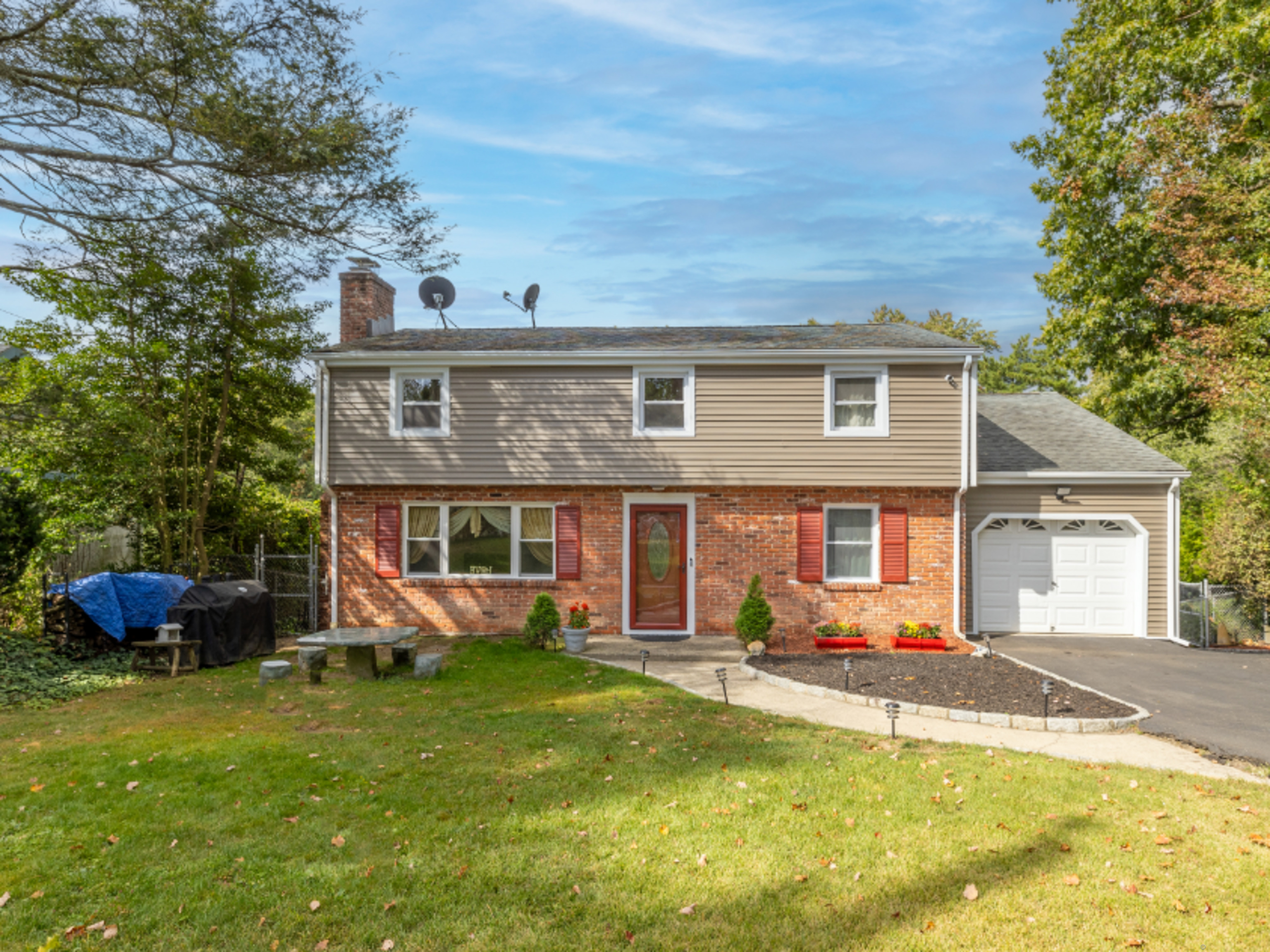 Property for Sale at 109 Keeler Avenue, Norwalk, Connecticut - Bedrooms: 4 
Bathrooms: 3 
Rooms: 9  - $795,000