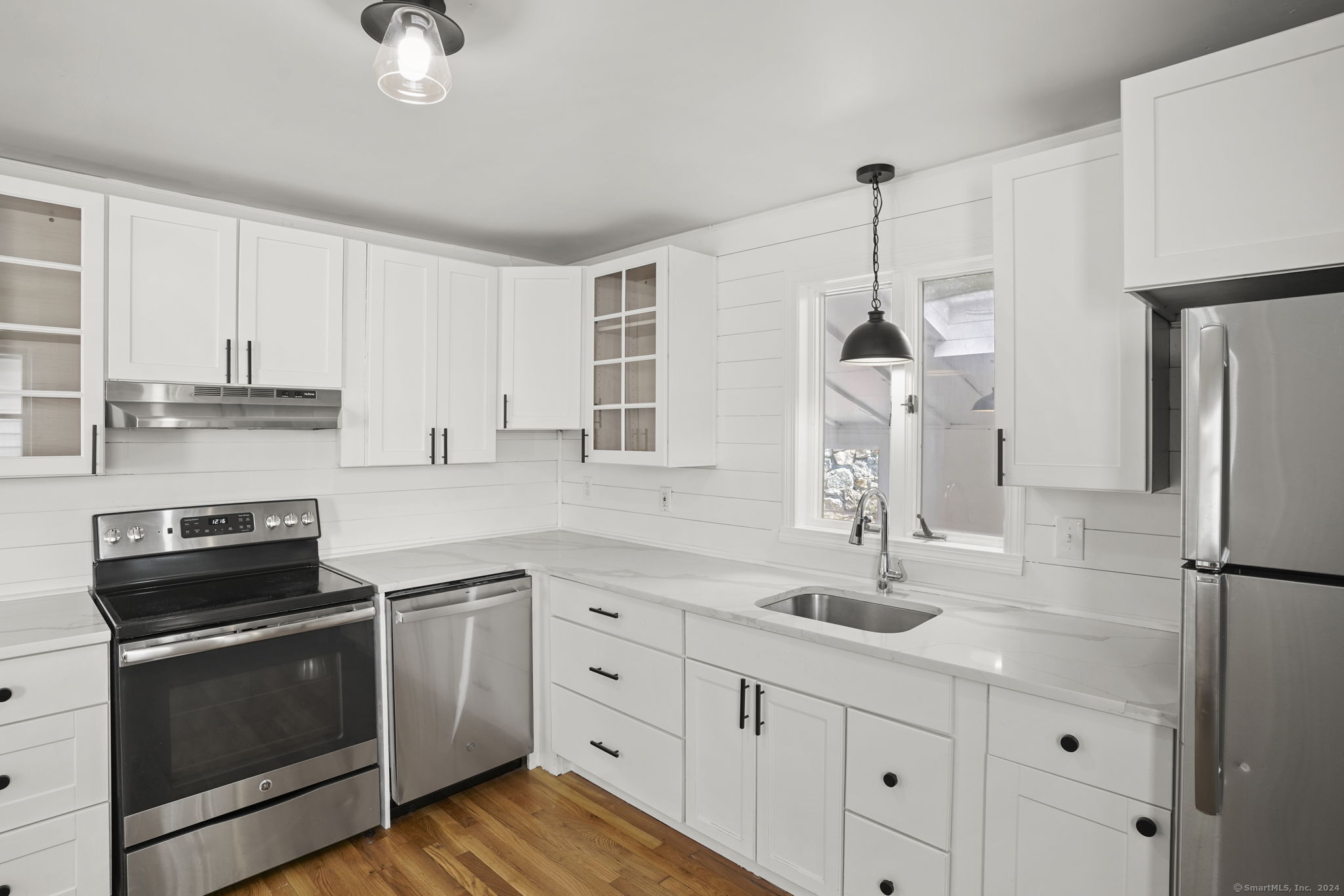 Property for Sale at 195 N Anthony Street, Bridgeport, Connecticut - Bedrooms: 4 
Bathrooms: 2 
Rooms: 6  - $425,000