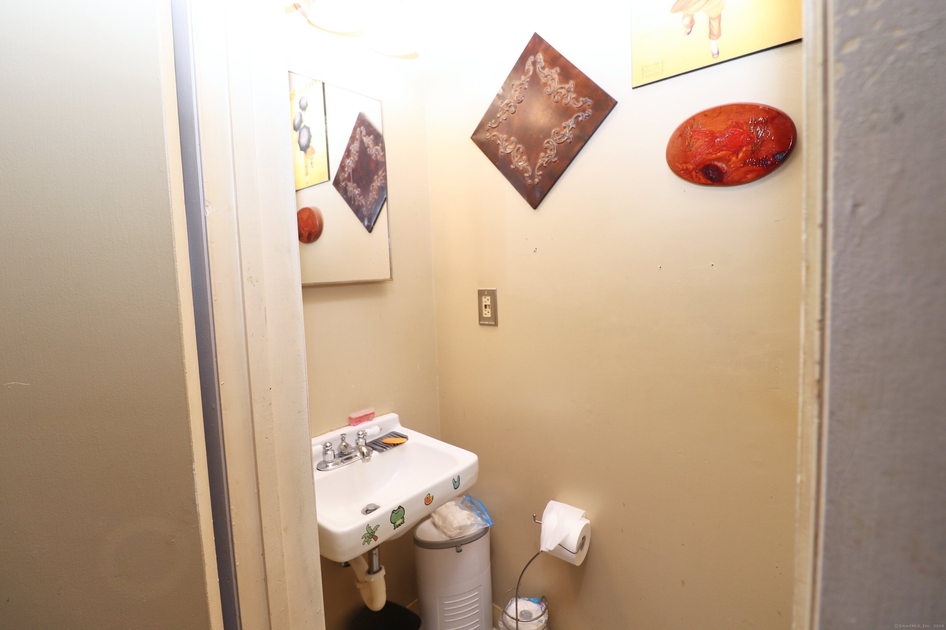 461 Spring Street #APT 7G, Naugatuck, Connecticut image 3