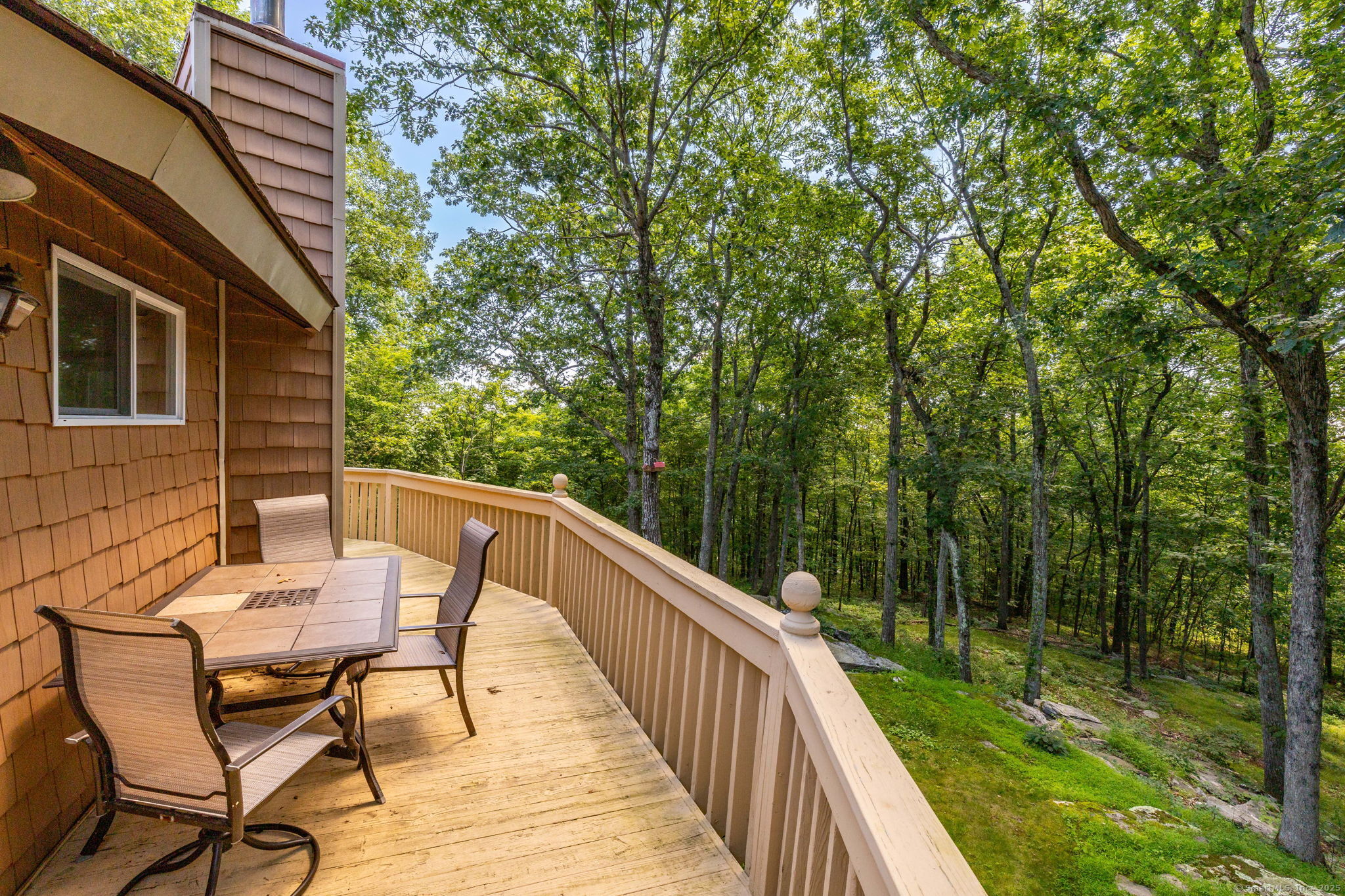 Columbia, Connecticut 06237, United States, 4 Bedrooms Bedrooms, ,4 BathroomsBathrooms,Residential,Pending,179647