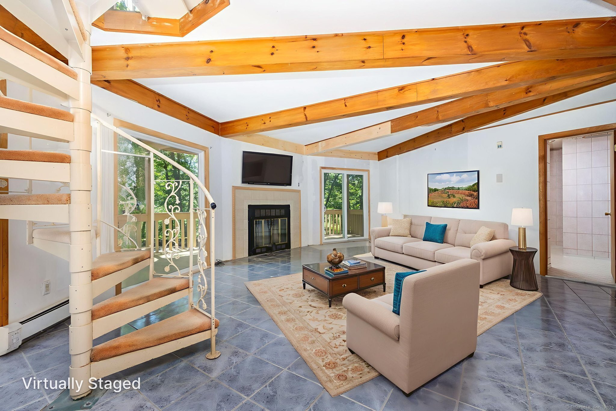 Columbia, Connecticut 06237, United States, 4 Bedrooms Bedrooms, ,4 BathroomsBathrooms,Residential,Pending,179647