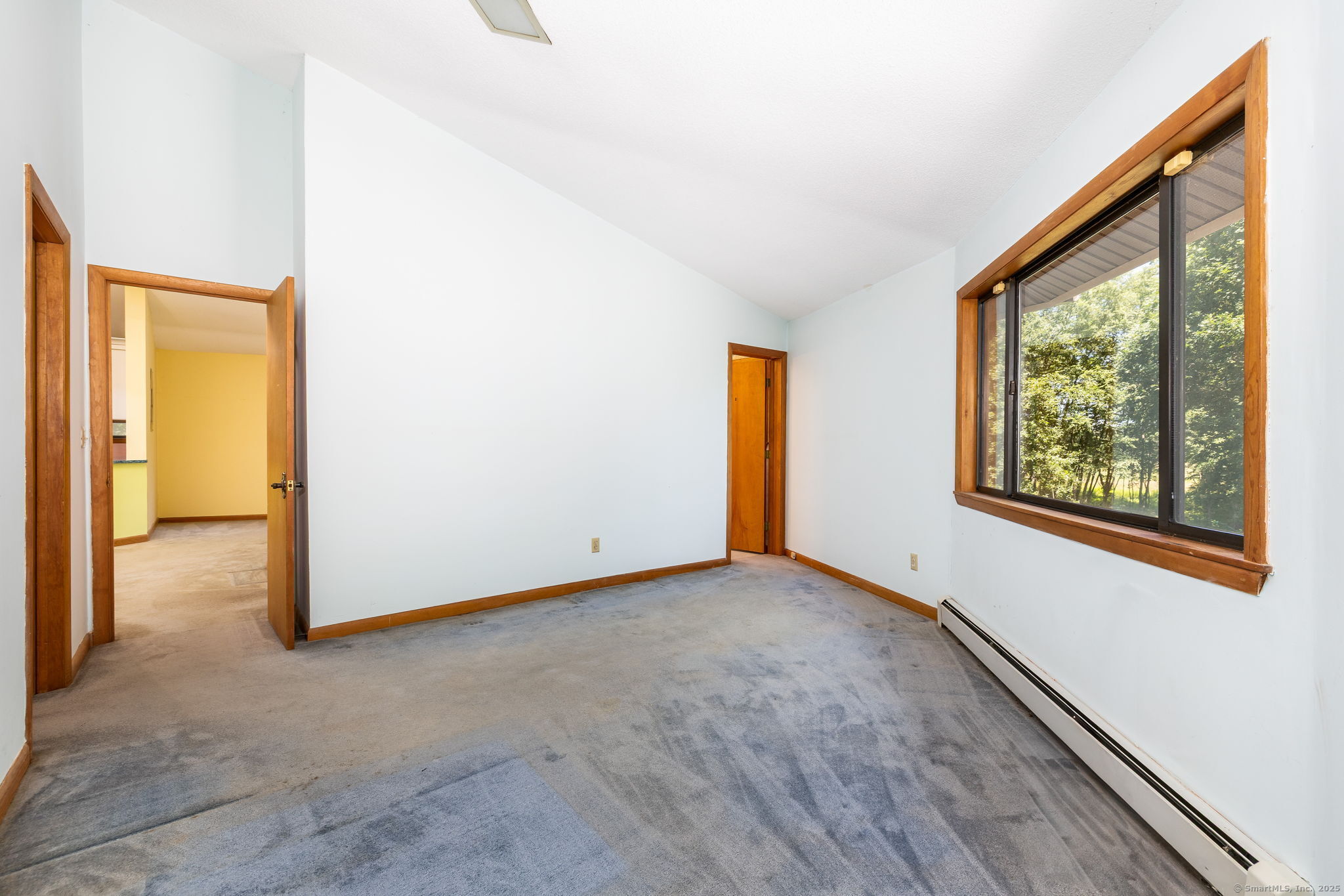 Columbia, Connecticut 06237, United States, 4 Bedrooms Bedrooms, ,4 BathroomsBathrooms,Residential,Pending,179647