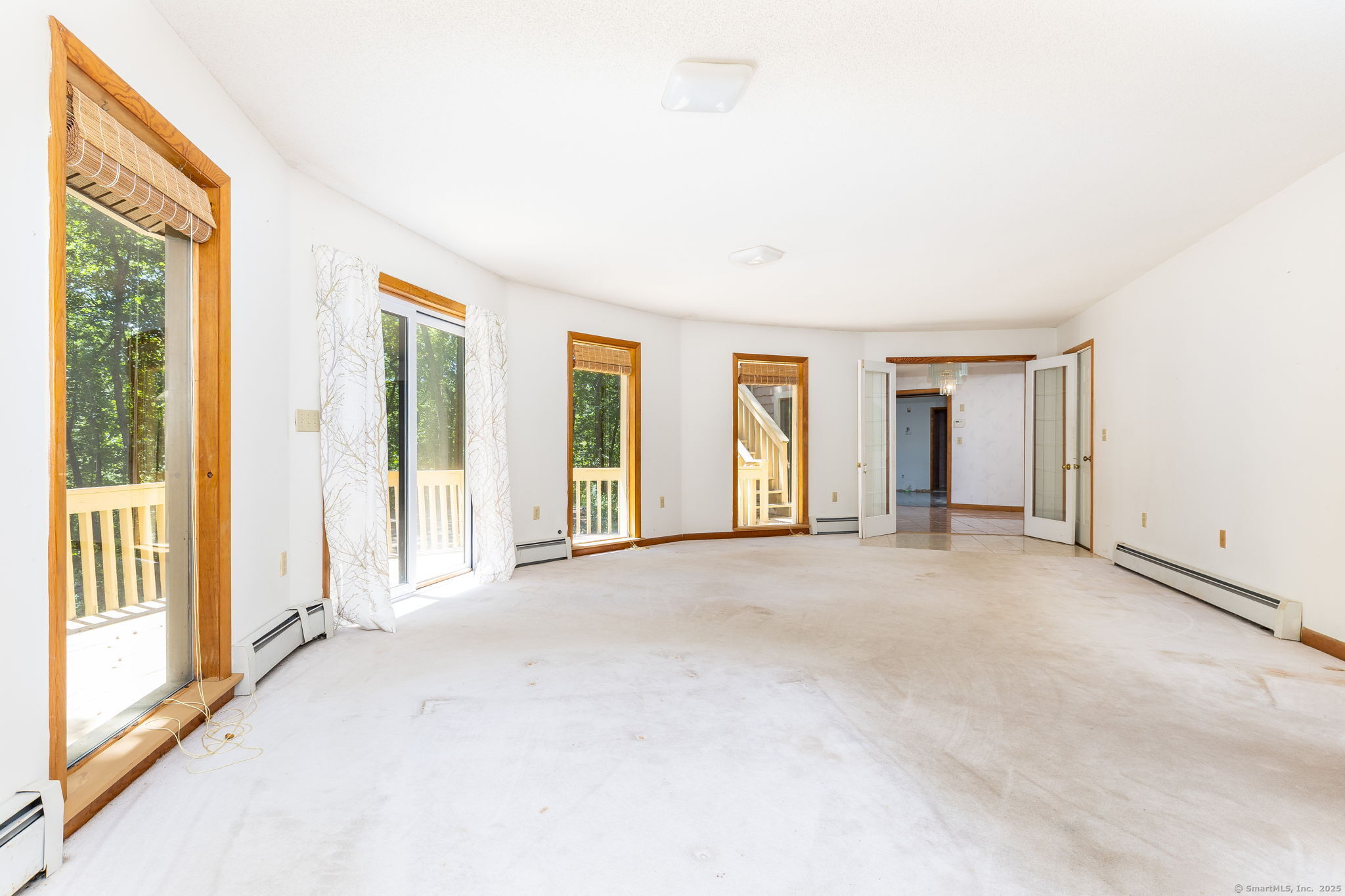 Columbia, Connecticut 06237, United States, 4 Bedrooms Bedrooms, ,4 BathroomsBathrooms,Residential,Pending,179647