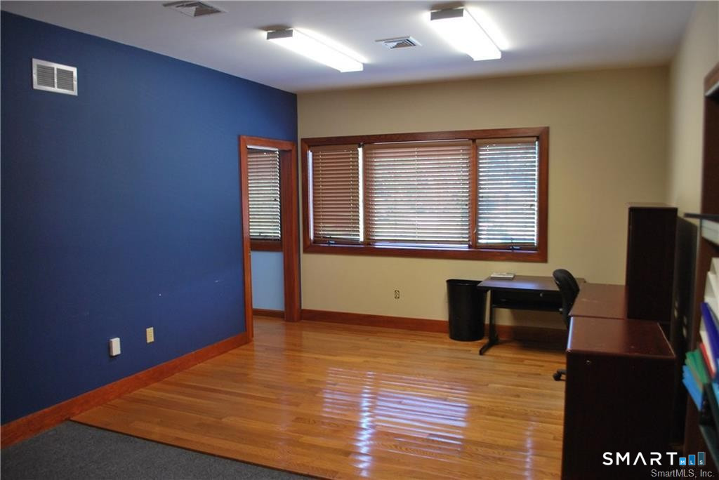 20 South Anguilla Road 12