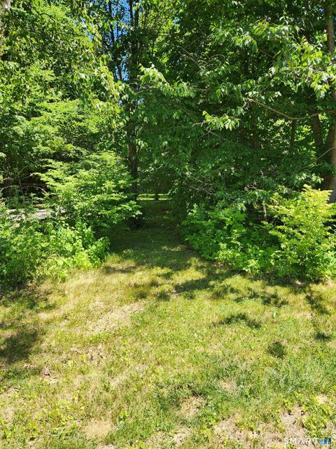 Vacant Land For Sale - 18 Westwood Drive<br/> Canton, CT 06070