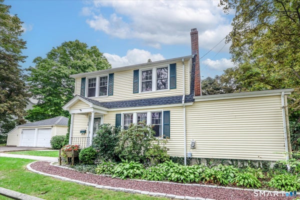10 CROWN ST, TRUMBULL, CT 06611 - Image ad247d6f05a87cf53e4cc704a068e9e0/801891789