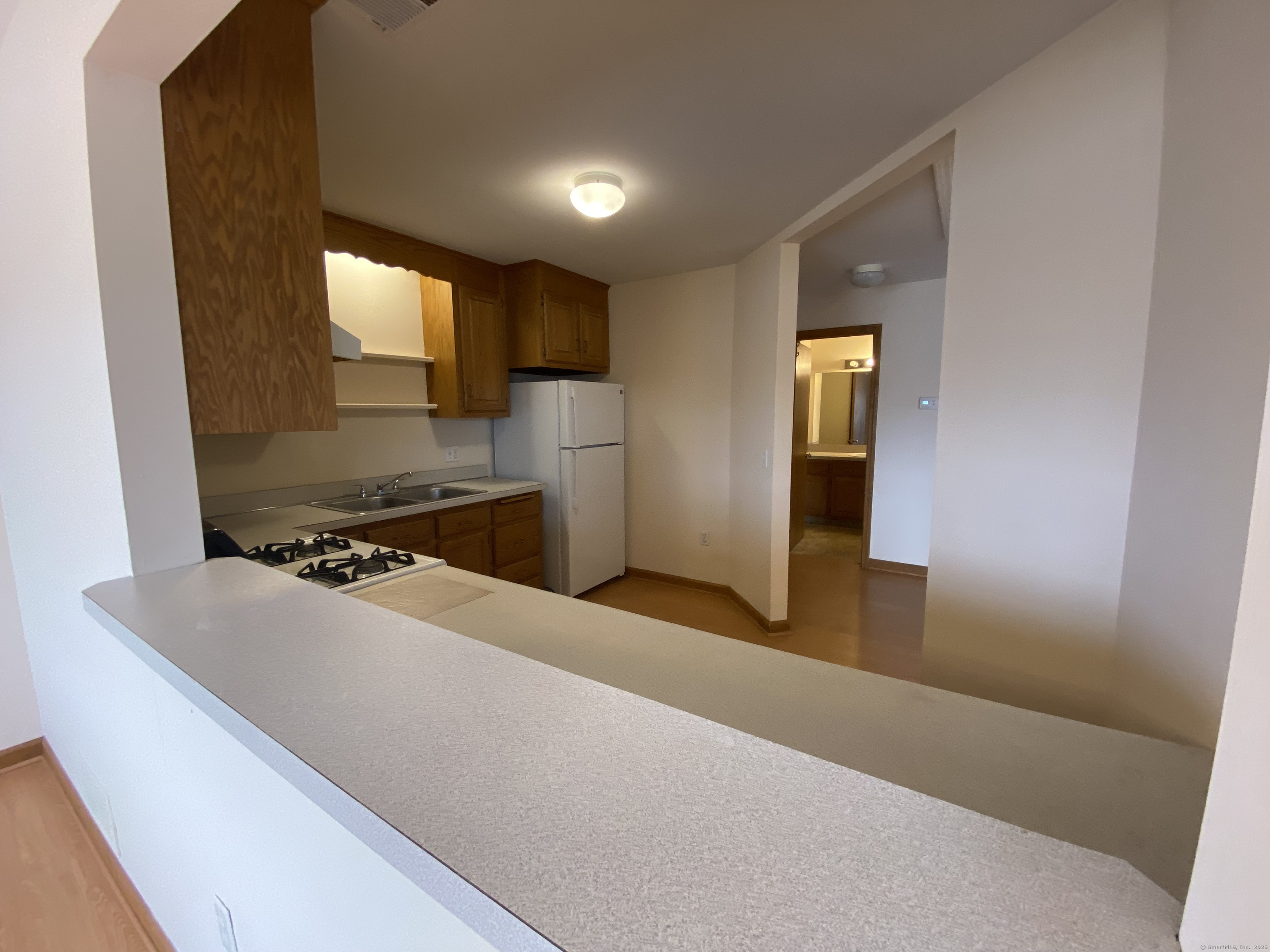 Cromwell, Connecticut 06416, United States, 2 Bedrooms Bedrooms, ,1 BathroomBathrooms,Residential,Active,186423