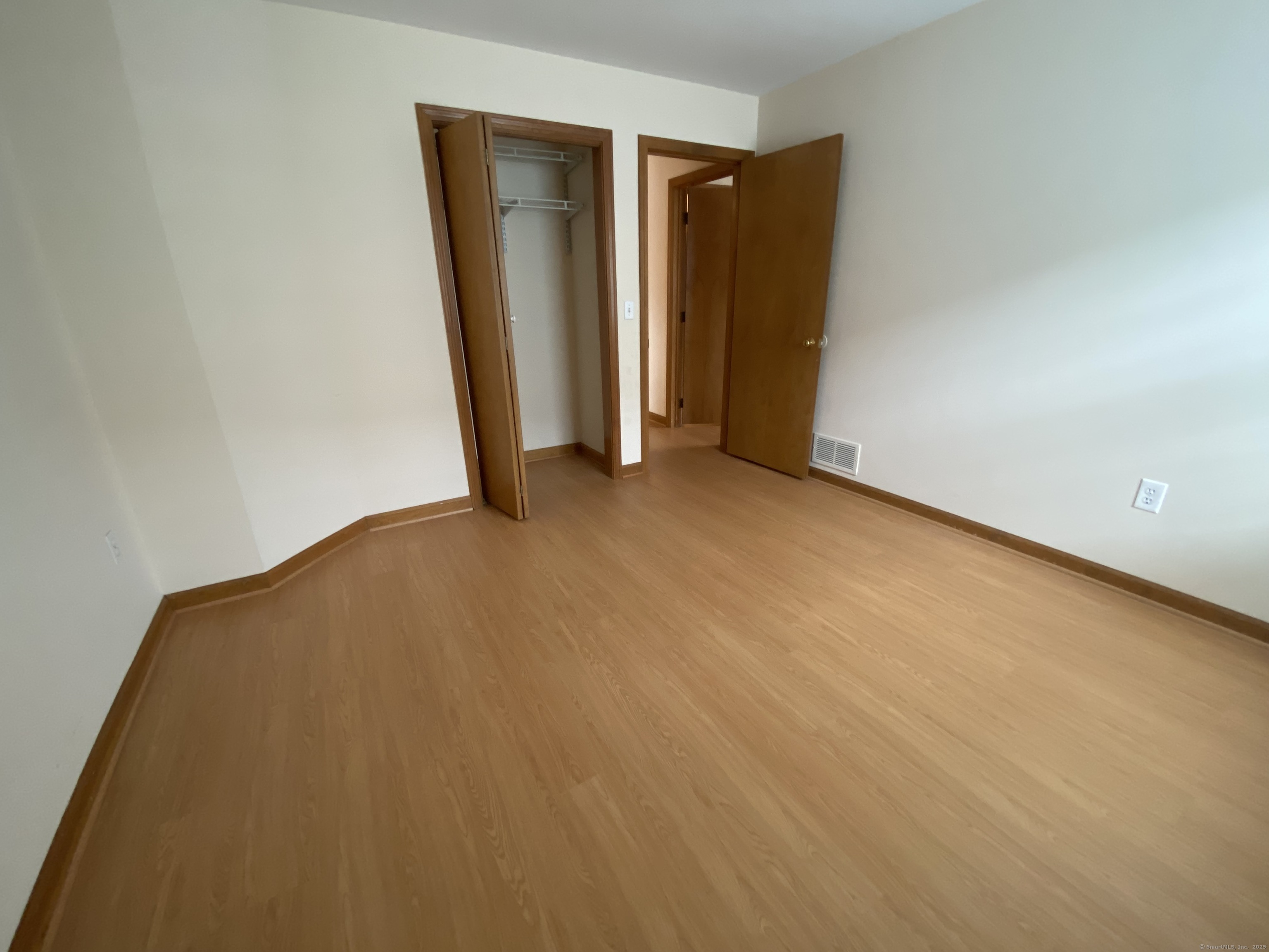 Cromwell, Connecticut 06416, United States, 2 Bedrooms Bedrooms, ,1 BathroomBathrooms,Residential,Active,186423