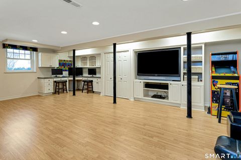 Tiny photo for 9 Tamarack Place, Greenwich, CT 06831 (MLS # 24161194)