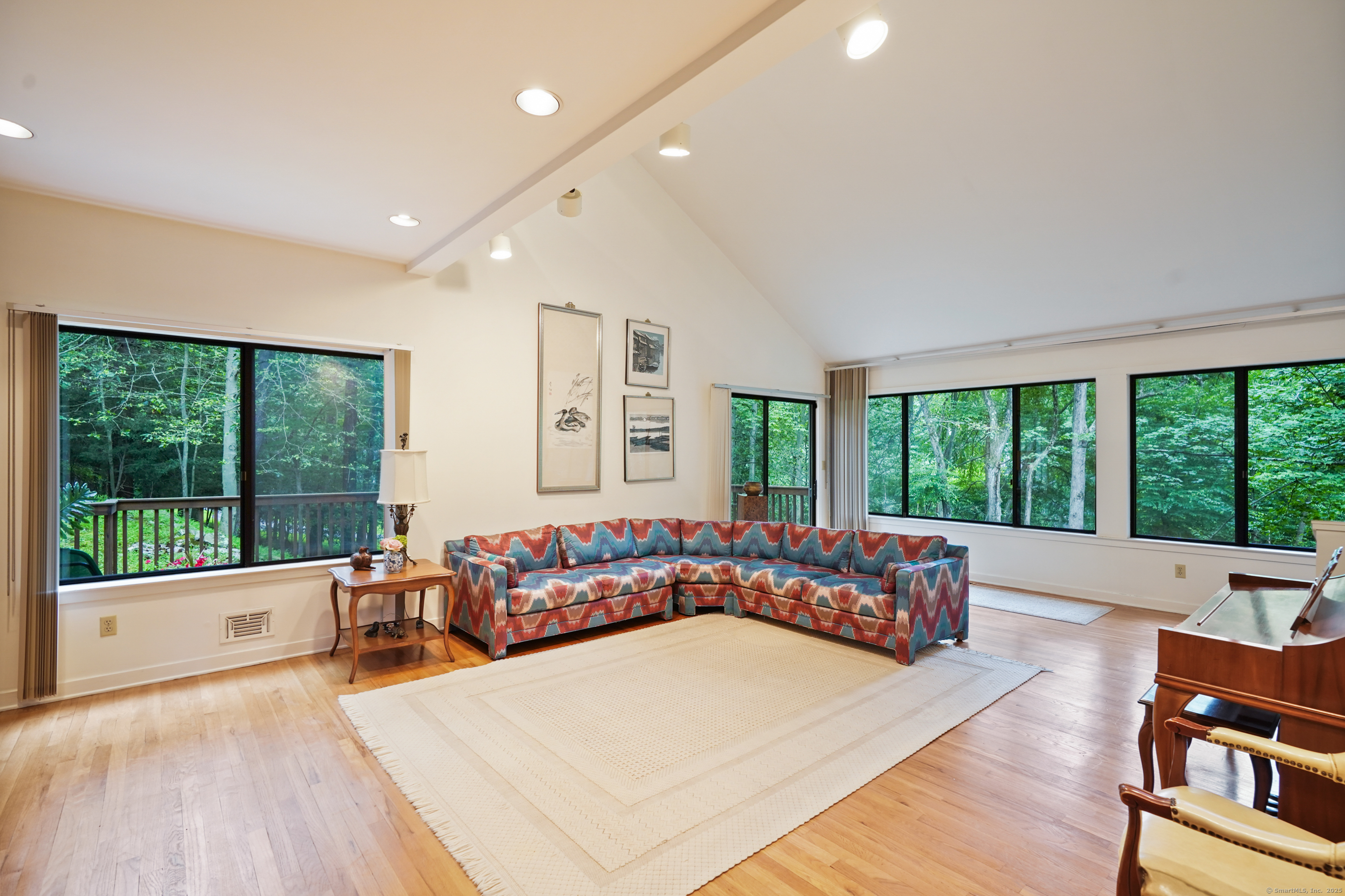 1016 Rock Rimmon Road