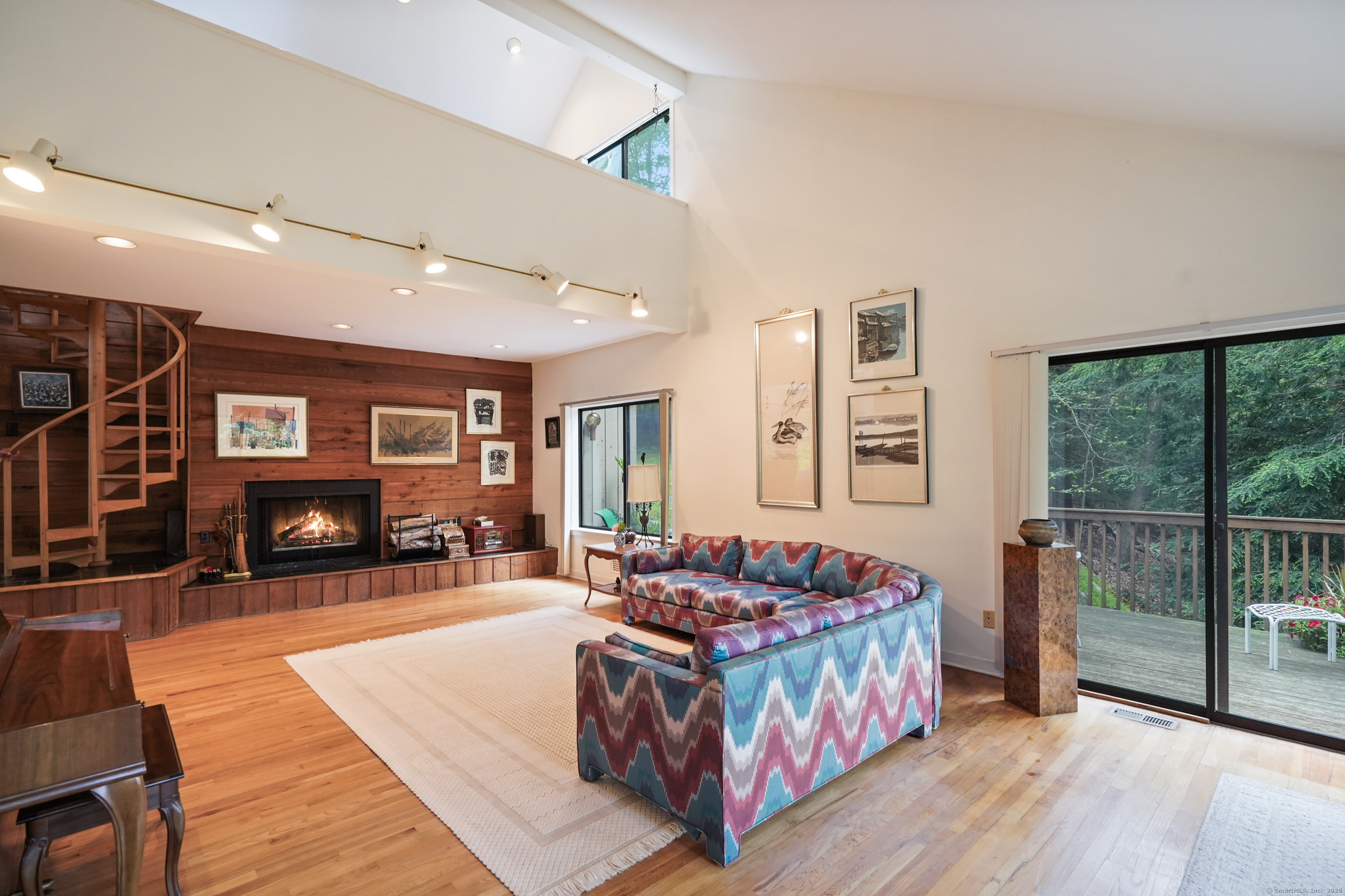 1016 Rock Rimmon Road