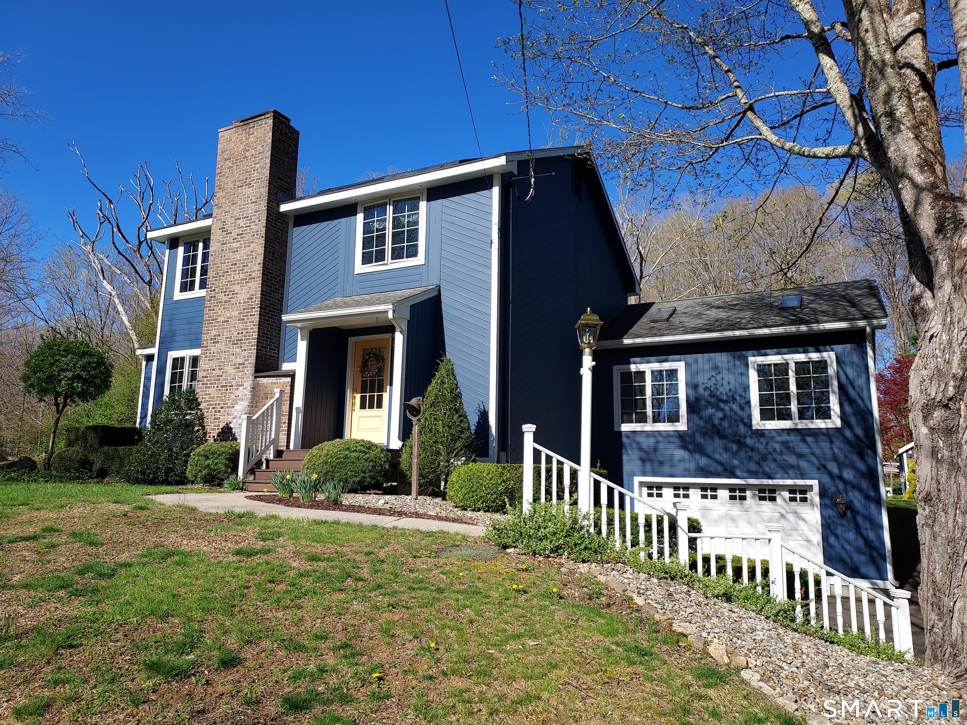 16 Burrows Hill Road