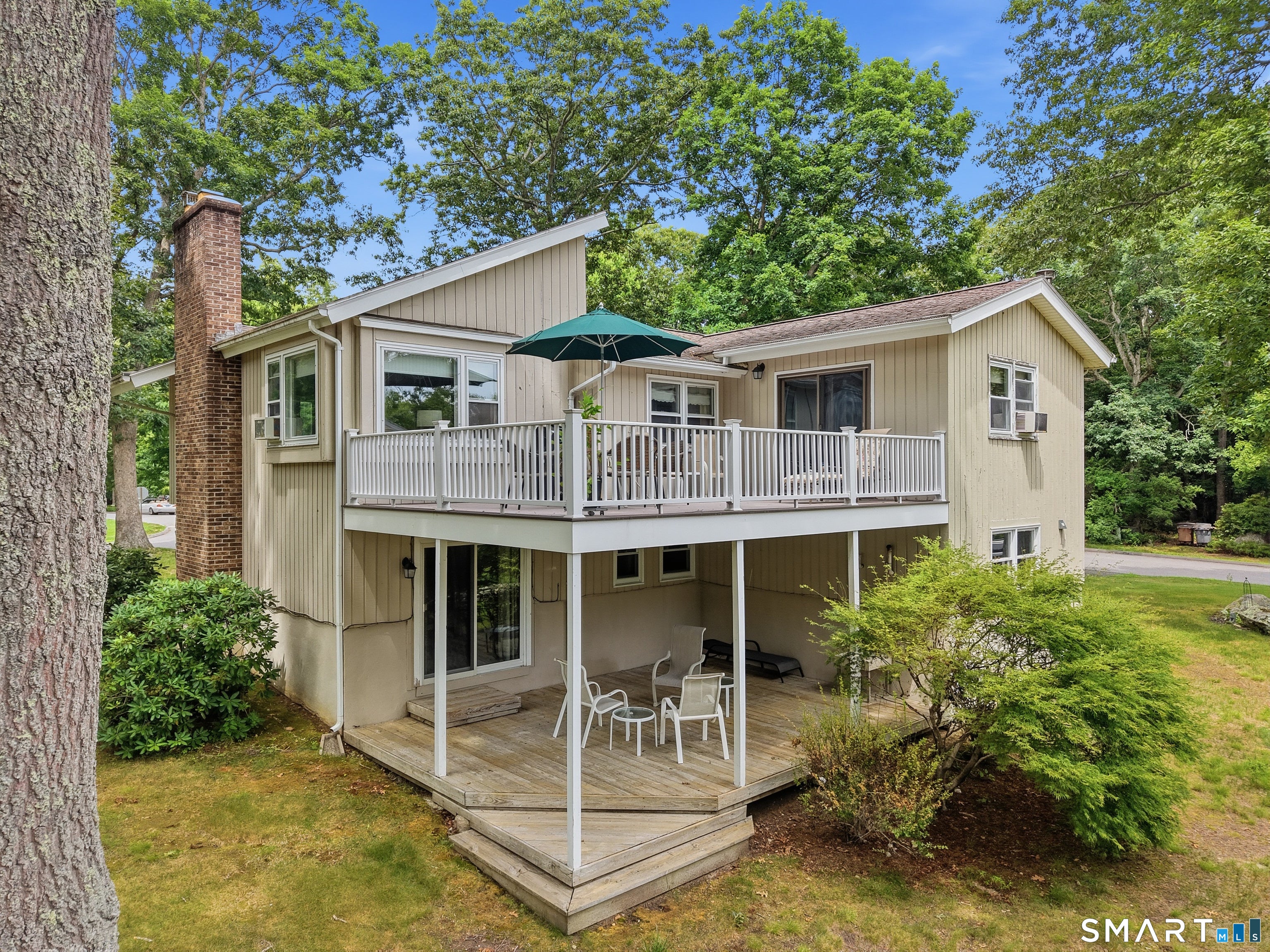 55 Greencliff Drive