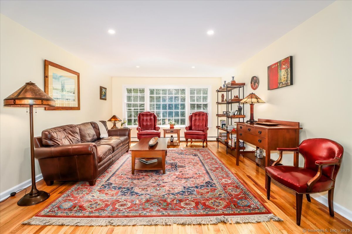 12 Winding Brook Lane