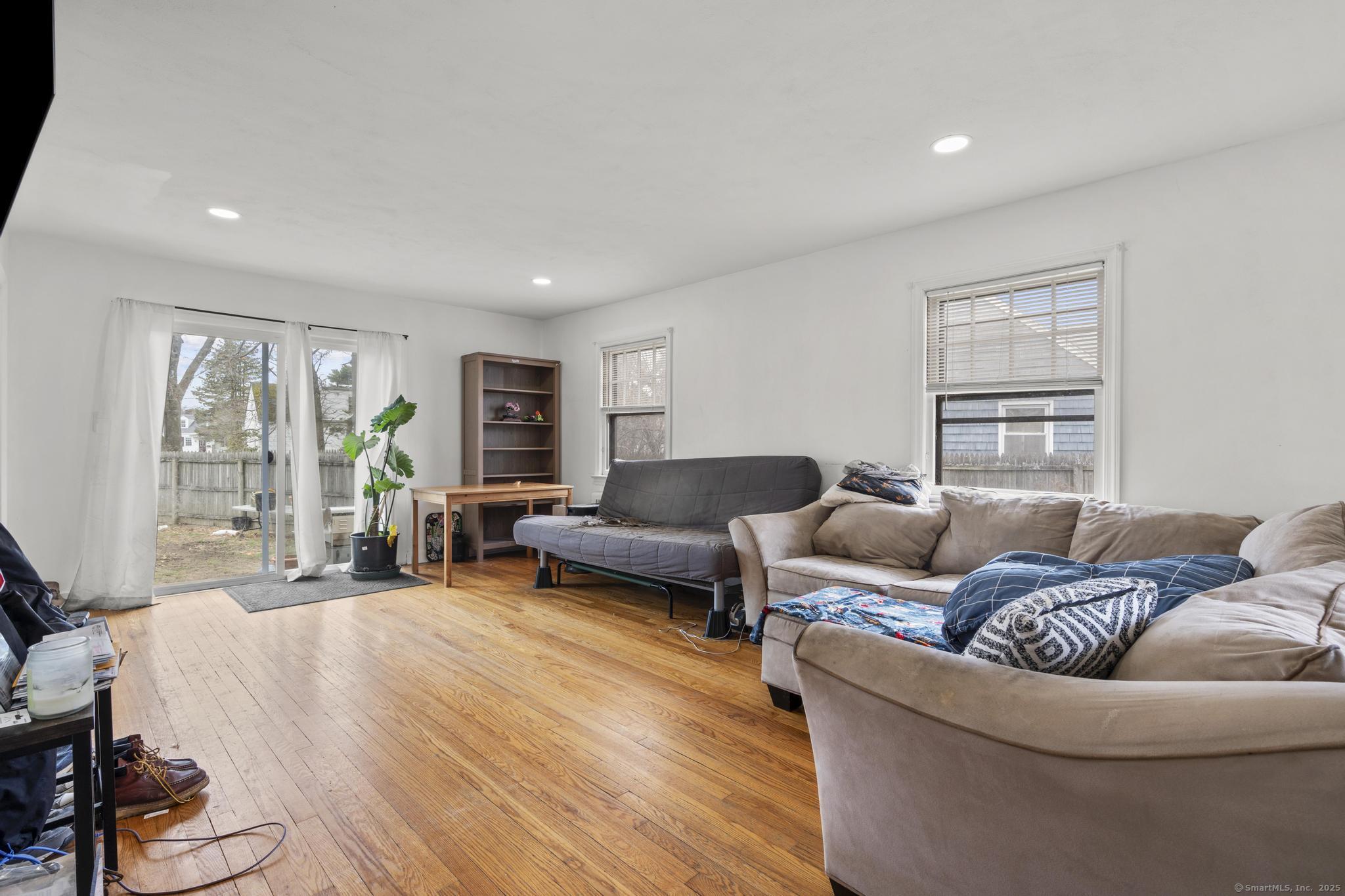 50 Pilgrim Road, Bridgeport, Connecticut image 5