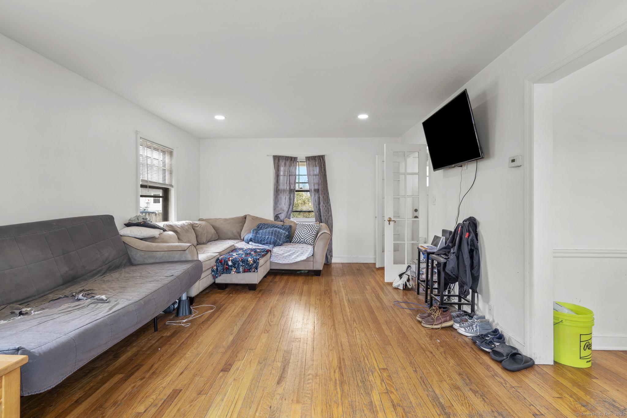 50 Pilgrim Road, Bridgeport, Connecticut image 7