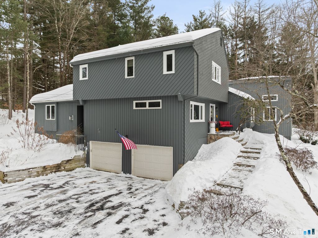 Photo of 324 Old Farms Road, Simsbury, CT 06070 (MLS # 24150515)