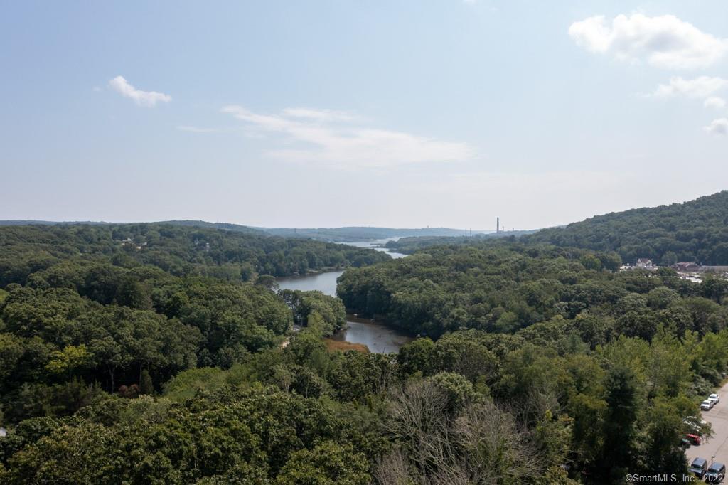 1105 Norwich New London Turnpike