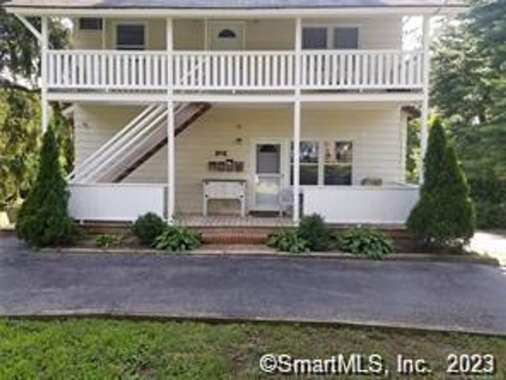 Photo of 124 Lawn Avenue #2R, Stamford, CT 06902 (MLS # 24177405)