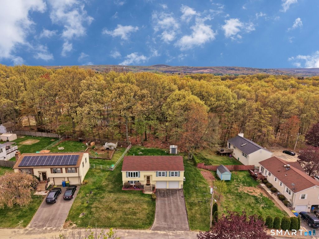 Photo of 39 Marita Drive, Waterbury, CT 06705 (MLS # 24173878)