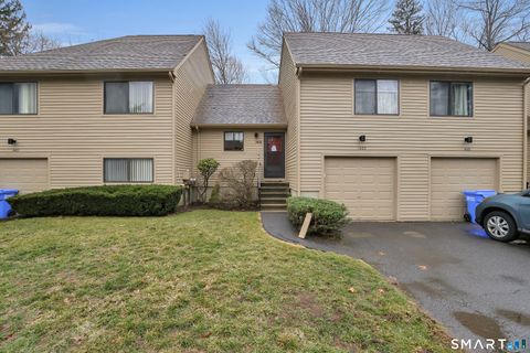 Condo For Sale - 290 Treadwell Street #1402<br/> Hamden, CT 06517