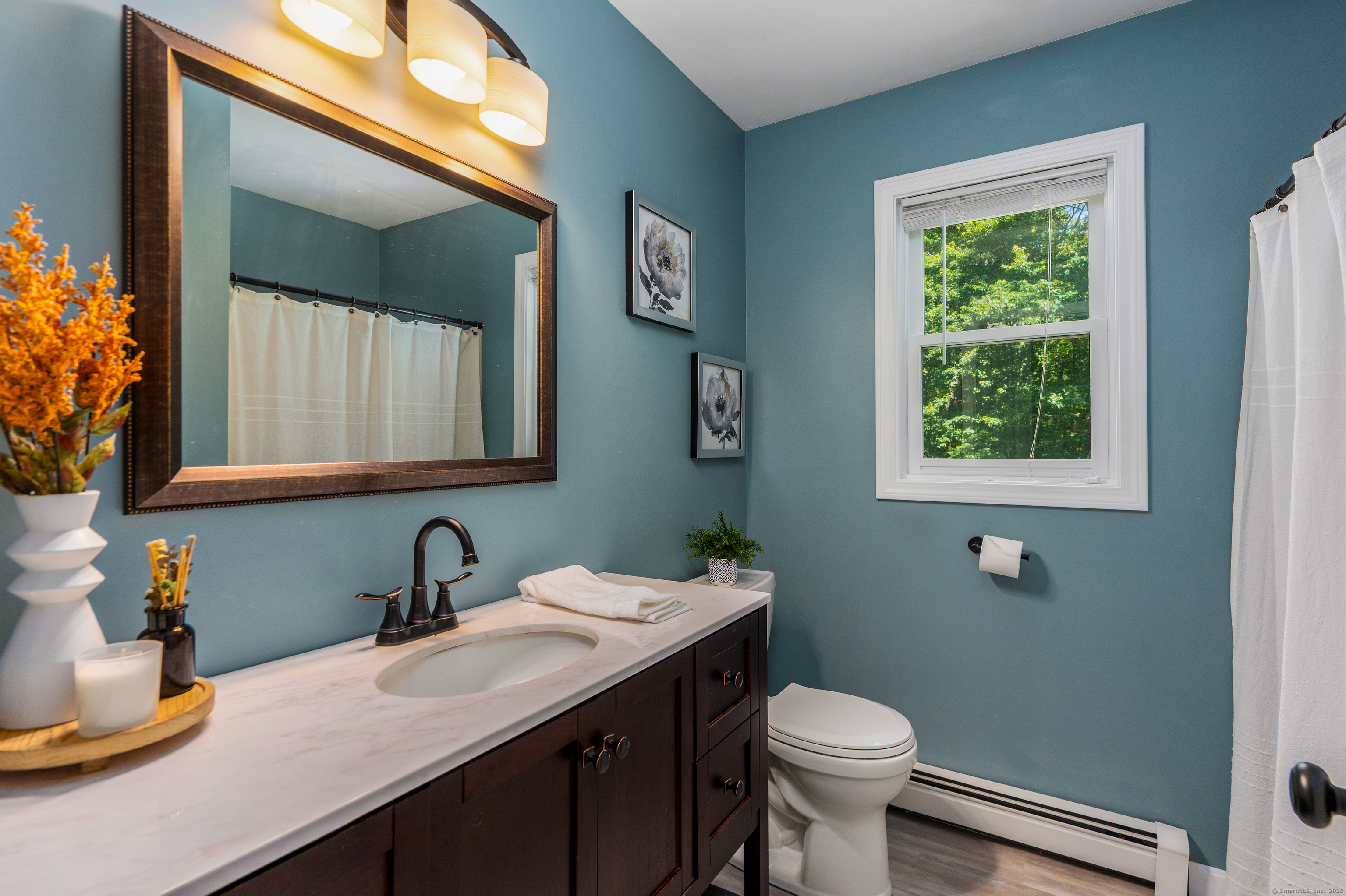 Tolland, Connecticut 06084, United States, 3 Bedrooms Bedrooms, ,3 BathroomsBathrooms,Residential,Pending,205627