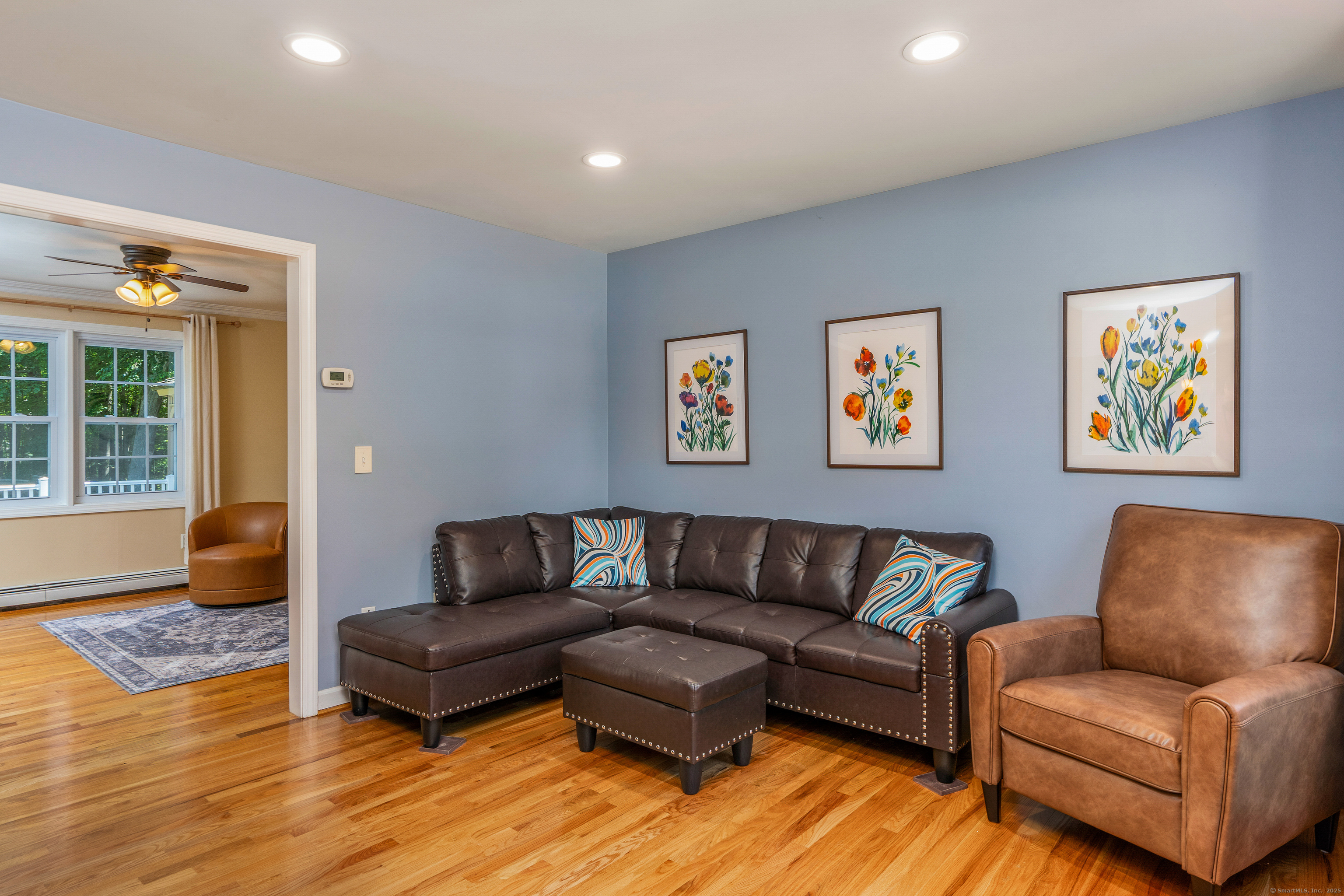 Tolland, Connecticut 06084, United States, 3 Bedrooms Bedrooms, ,3 BathroomsBathrooms,Residential,Pending,205627