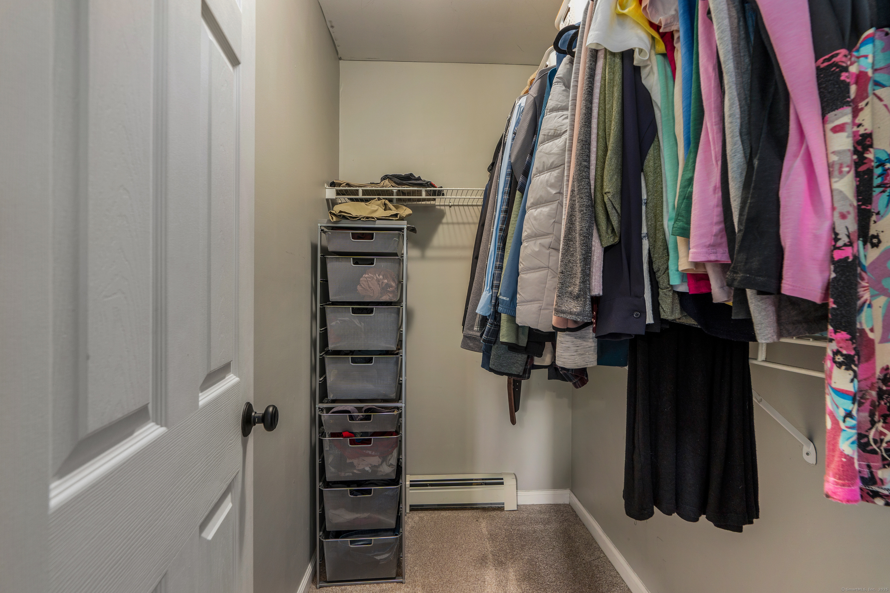 Tolland, Connecticut 06084, United States, 3 Bedrooms Bedrooms, ,3 BathroomsBathrooms,Residential,Pending,205627