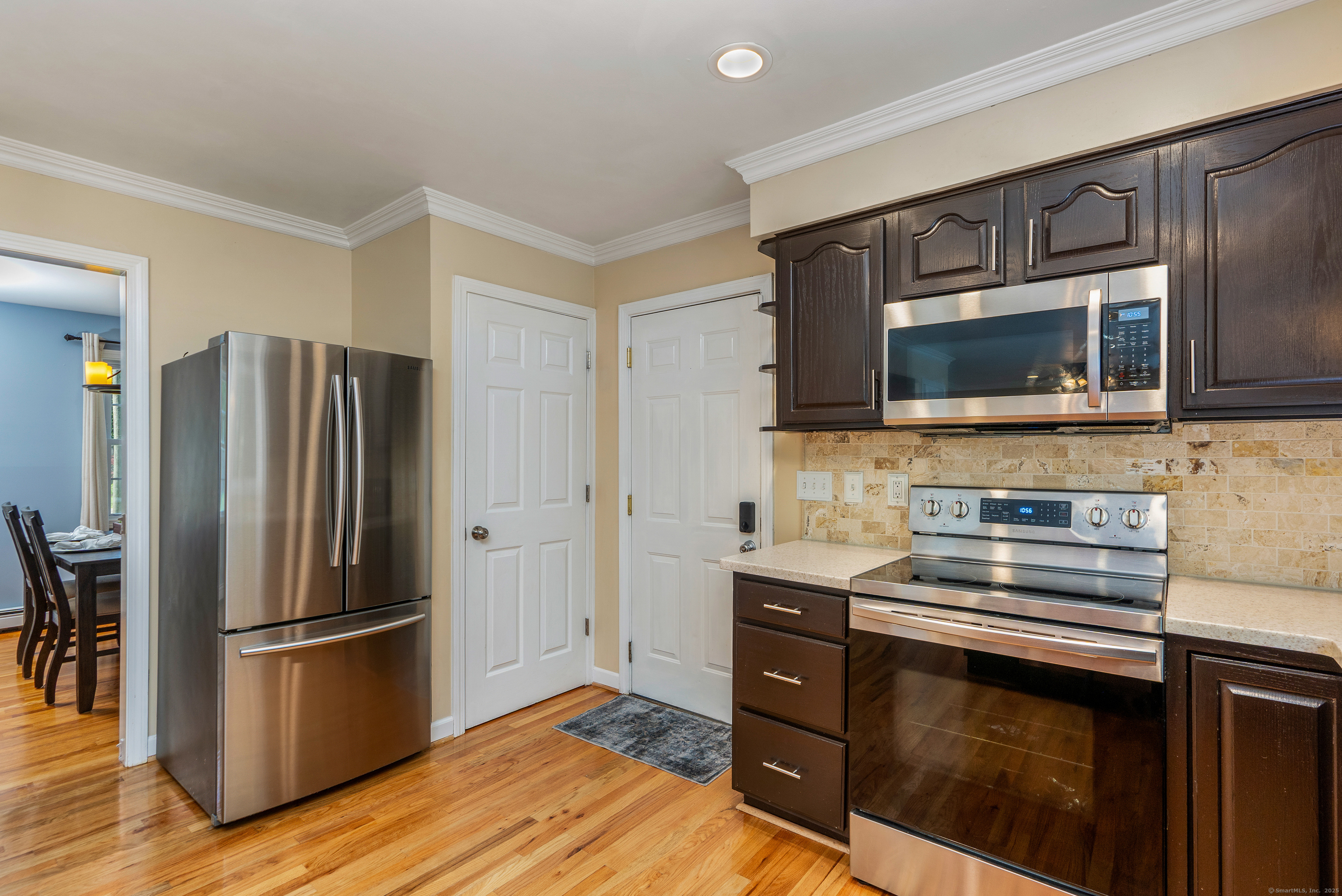 Tolland, Connecticut 06084, United States, 3 Bedrooms Bedrooms, ,3 BathroomsBathrooms,Residential,Pending,205627