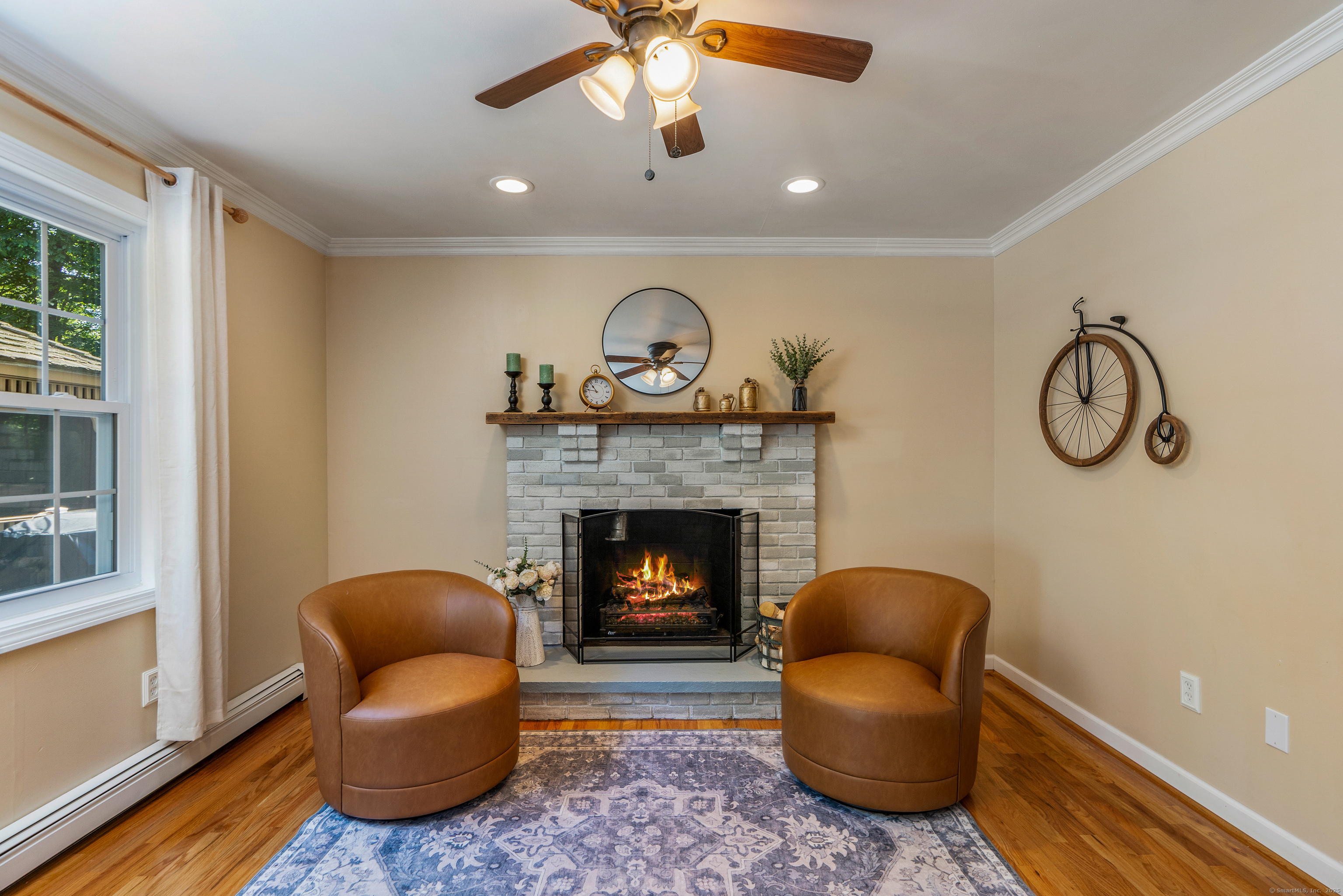 Tolland, Connecticut 06084, United States, 3 Bedrooms Bedrooms, ,3 BathroomsBathrooms,Residential,Pending,205627