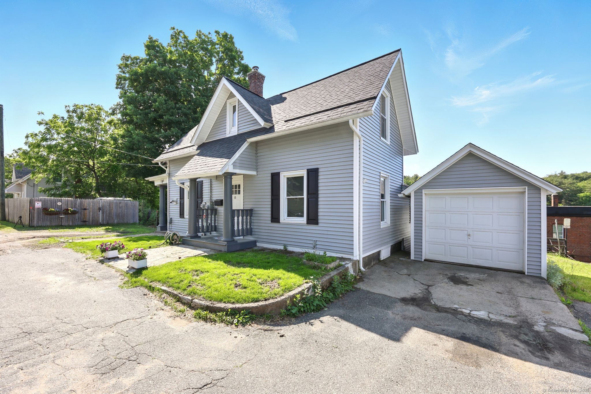 8 Hicks Avenue