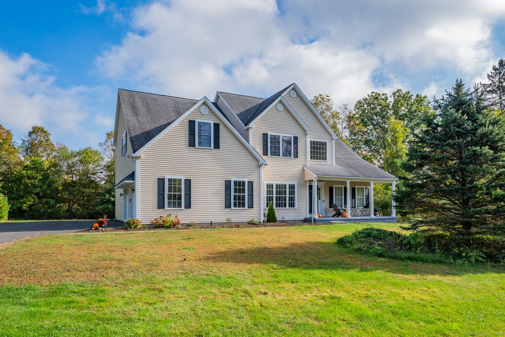 Photo of 118 Good Hill Road, Woodbury, CT 06798 (MLS # 24132227)