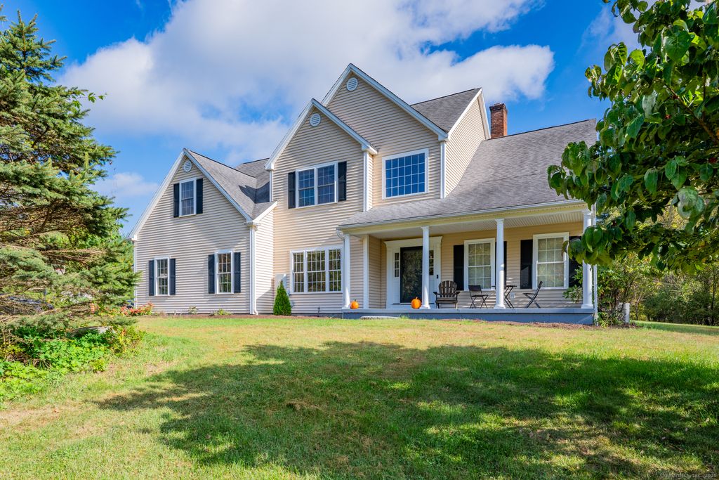 Photo of 118 Good Hill Road, Woodbury, CT 06798 (MLS # 24132227)