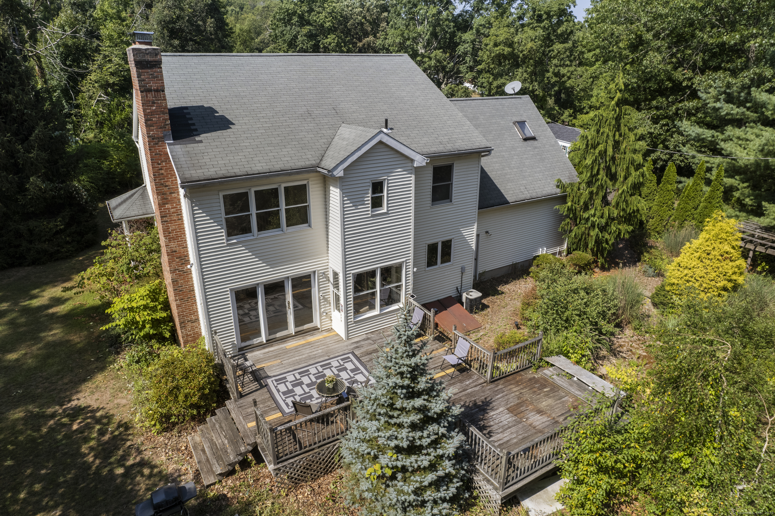 60 Foxon Road